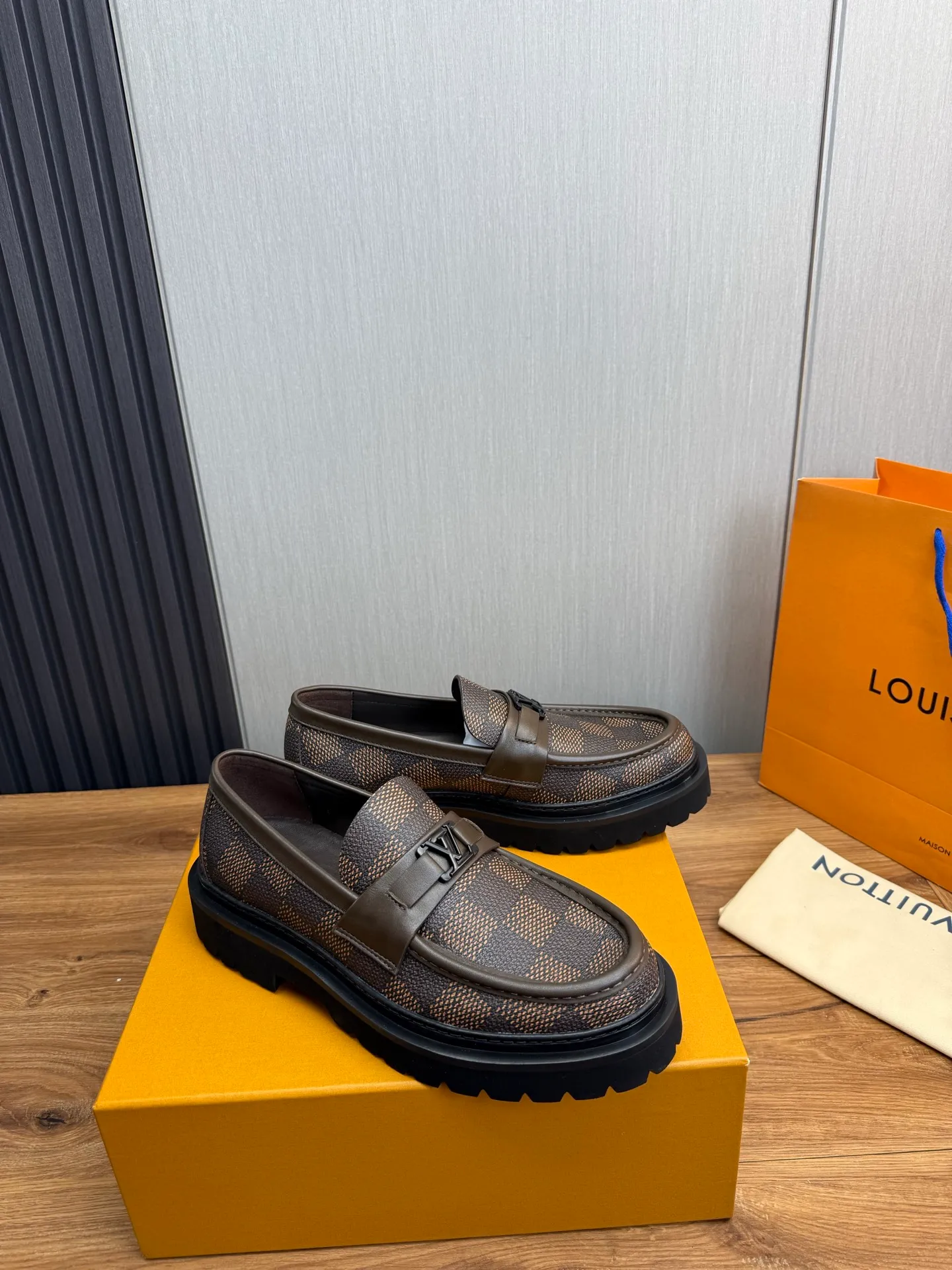 Men's shoes 💰640💰 LV. - Men's business casual leather shoes, top quality cow products. 1:1 shipment ⬆️Luxury and noble 👞All imported original brand leather materials, just to create a more comfortable wearing experience, upper: original cowhide ➕Imported full cow lining, original outsole ✔️36-45 (38.45 non-refundable)